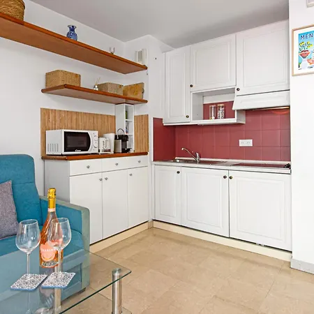 Cosy A - Proche De La - Ee